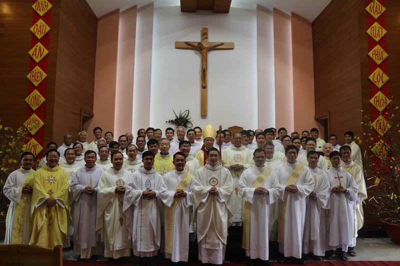 The Society of Jesus in Vietnam ordains three new deacons, priest