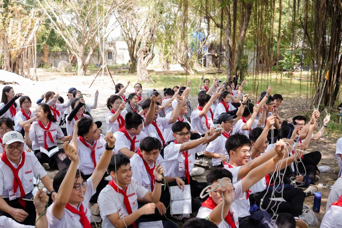 To Set the Hearts on Fire – A Jesuit’s Experience at a Eucharistic Youth Leadership Bootcamp